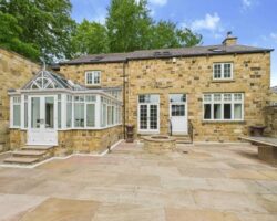 The Coach House Aberford Road, Oulton, Leeds