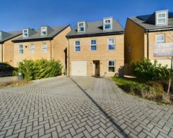 19 Plumpton Crescent,  Castleford