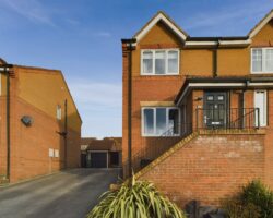 16 Foxglove Folly,  Wakefield