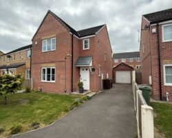 101 Carleton Glen,  Pontefract